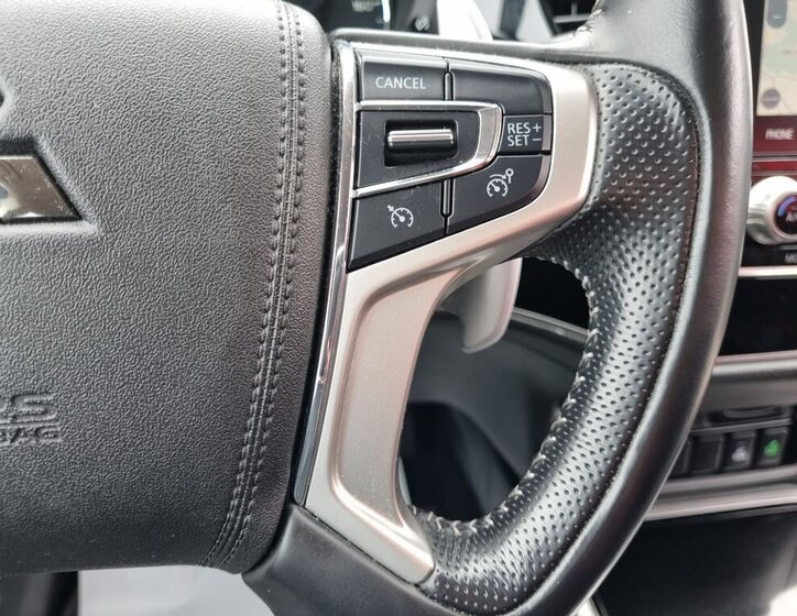 Mitsubishi Outlander SUV / Terénní 2,4 l 165 kw