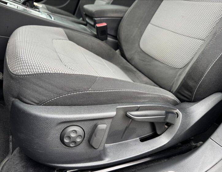 Volkswagen Passat Kombi 2,0 l 125 kw