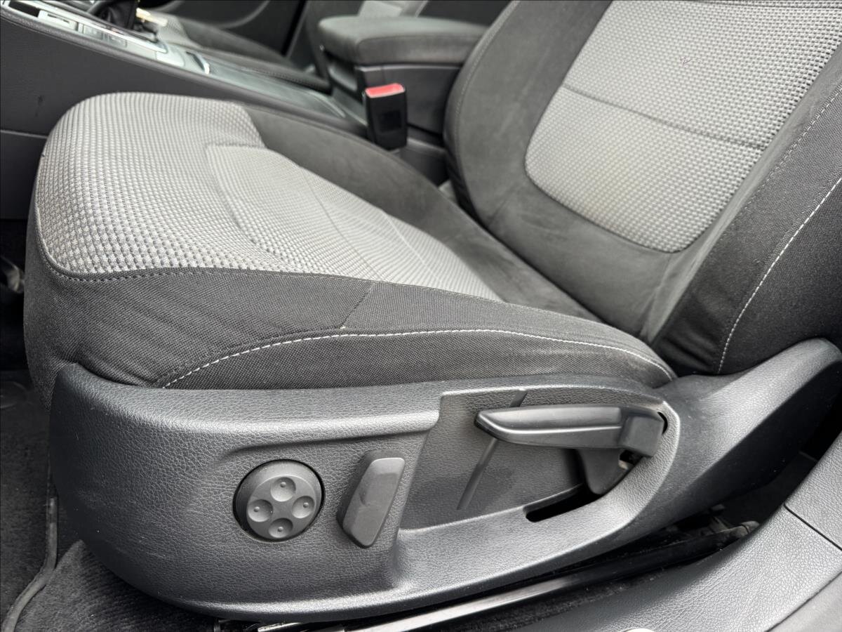 Volkswagen Passat Kombi 2,0 l 125 kw