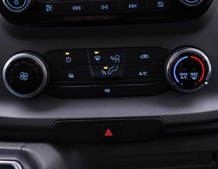 Ford Transit Custom Kombi 2,0 l 96 kw