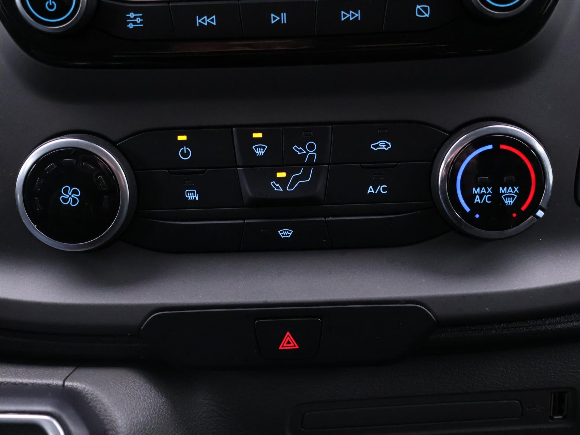 Ford Transit Custom Kombi 2,0 l 96 kw