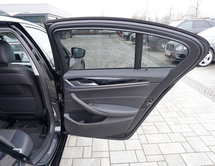 BMW Řada 5 Sedan 2,0 l 140 kw