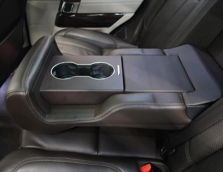 Land Rover Range Rover SUV / Terénní 4,4 l 250 kw