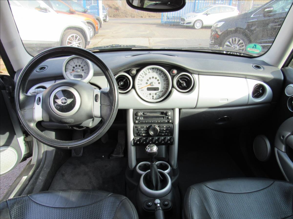 Mini Cooper Hatchback 1,6 l 66 kw