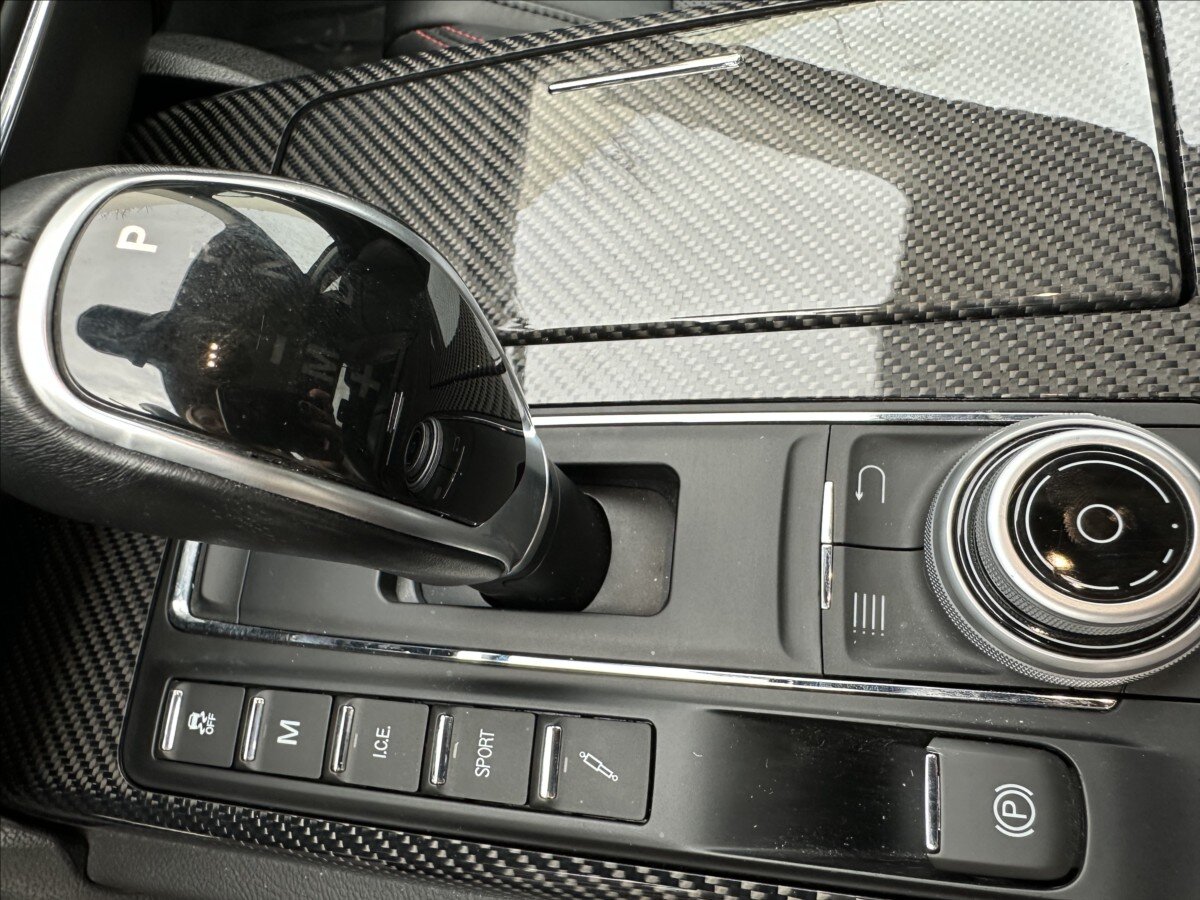 Maserati Ghibli Sedan 3,0 l 316 kw