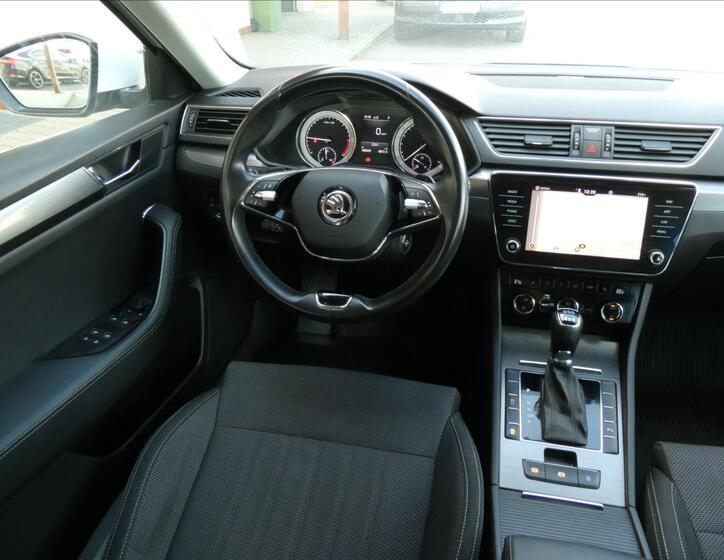 Škoda Superb 27