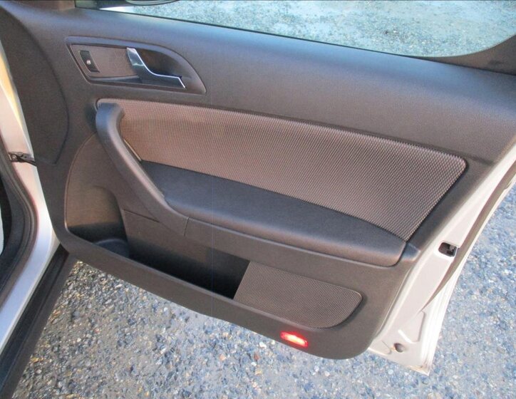 Škoda Yeti SUV / Terénní 1,2 l 77 kw