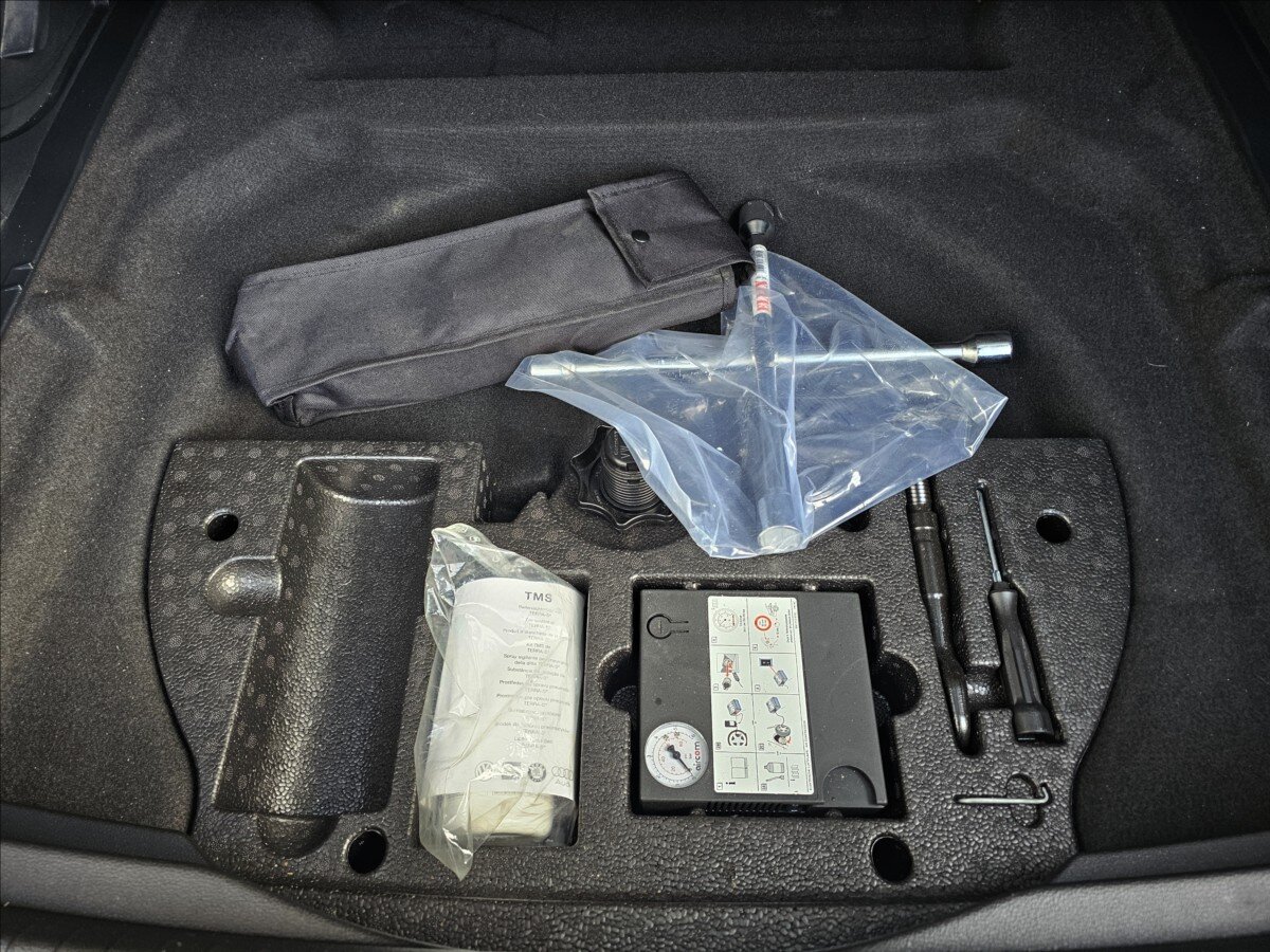 Volkswagen Touran Kombi 1,4 l 110 kw