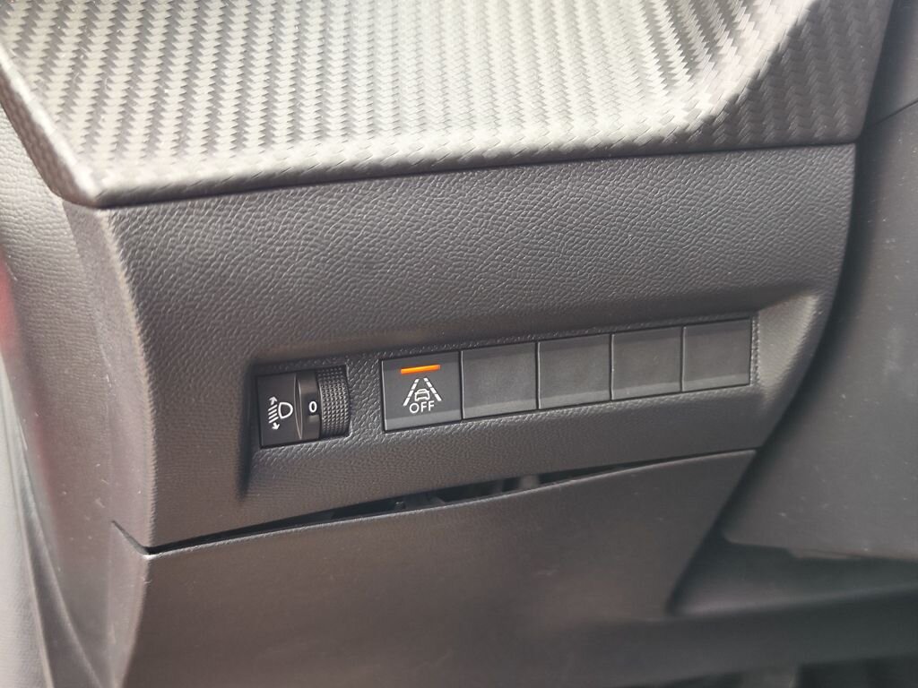 Peugeot 208 Hatchback 1,2 l 74 kw