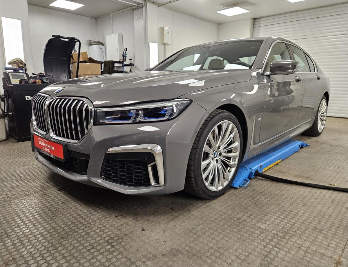 BMW Řada 7 Sedan / Limuzína 3,0 l 195 kw