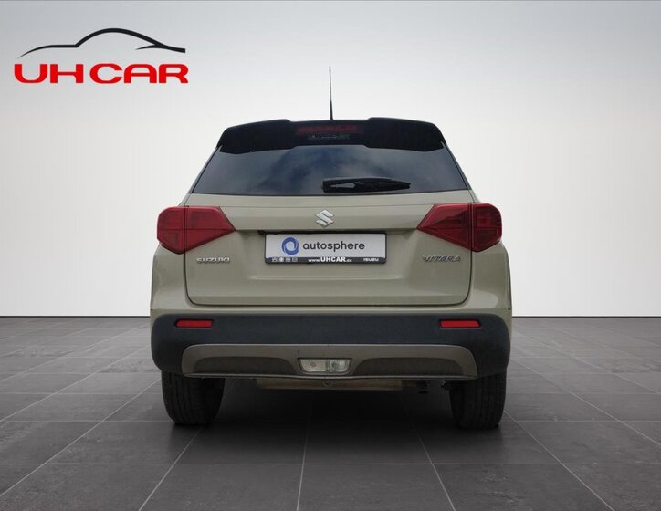 Suzuki Vitara SUV 998,0 82 kw