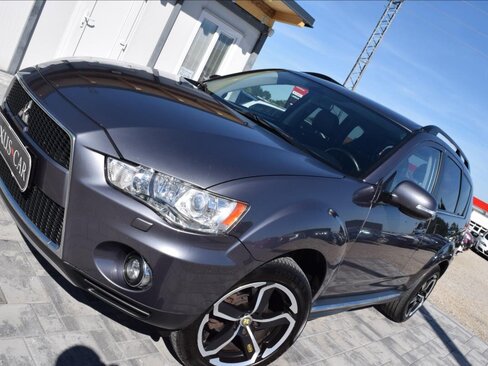 Mitsubishi Outlander SUV / Terénní 2,3 l 130 kw