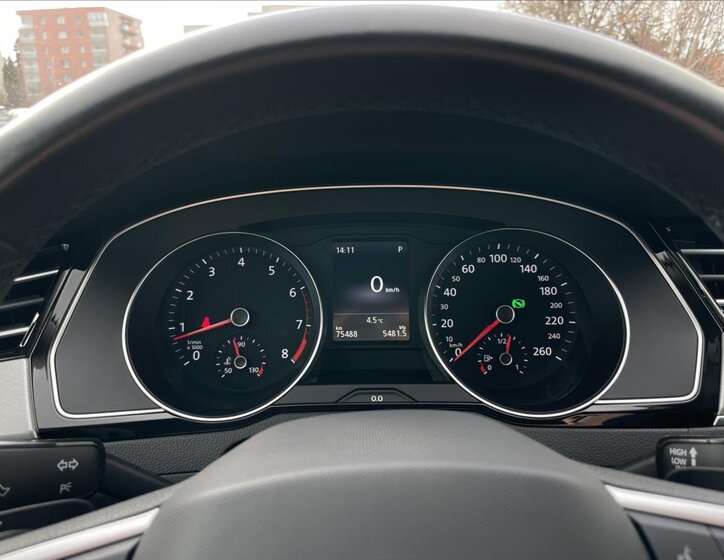 Volkswagen Passat Kombi 1,5 l 110 kw