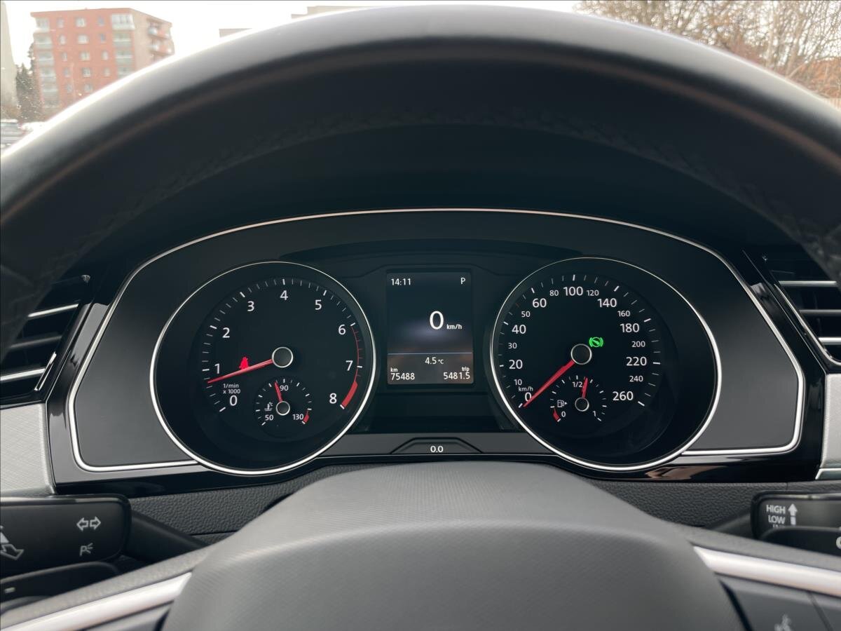 Volkswagen Passat Kombi 1,5 l 110 kw