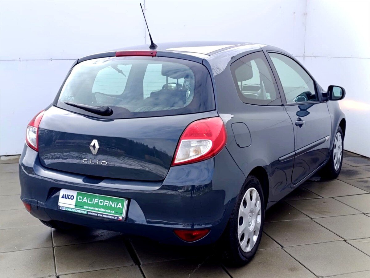 Renault Clio Hatchback 1,1 l 55 kw