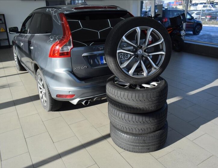 Volvo XC60 12