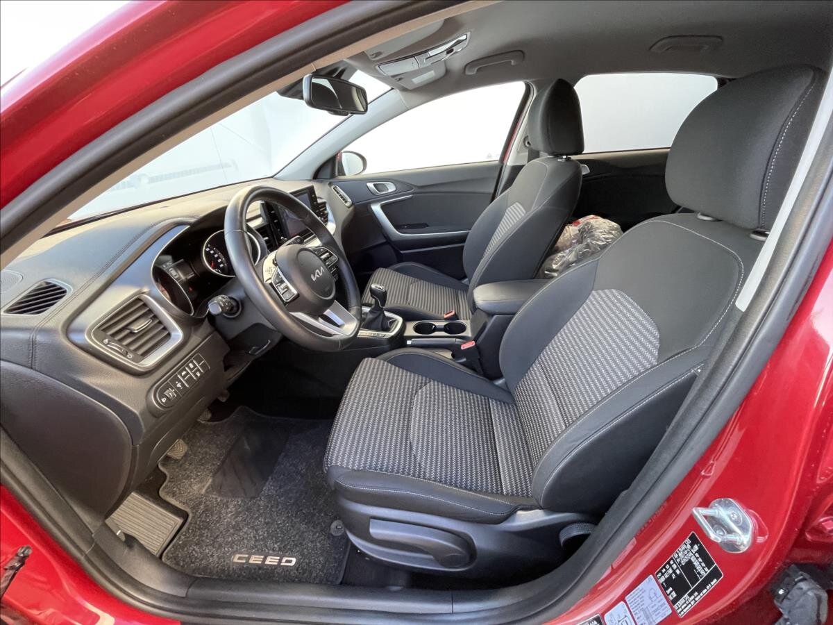 KIA Ceed Hatchback 998,0 74 kw