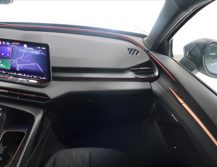 Cupra Terramar SUV / Terénní 2,0 l 195 kw