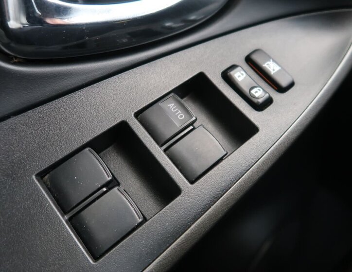 Toyota RAV4 SUV / Terénní 2,0 l 116 kw