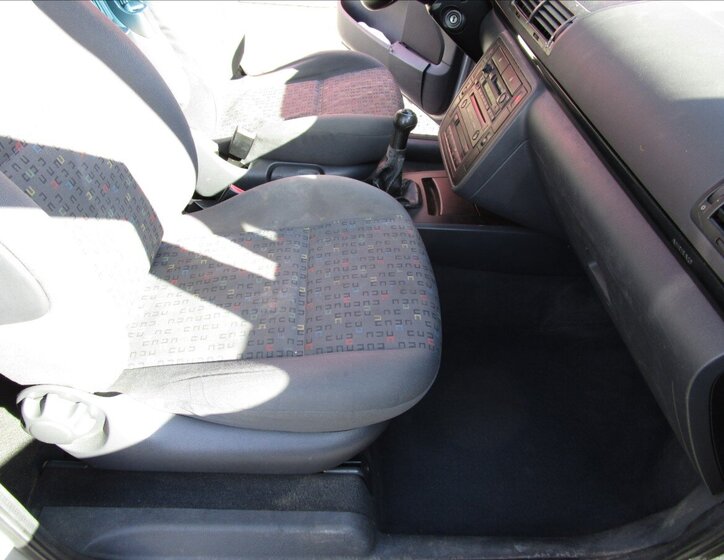 Volkswagen Sharan Kombi 1,9 l 85 kw