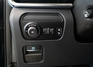 Jeep Grand Wagoneer 22