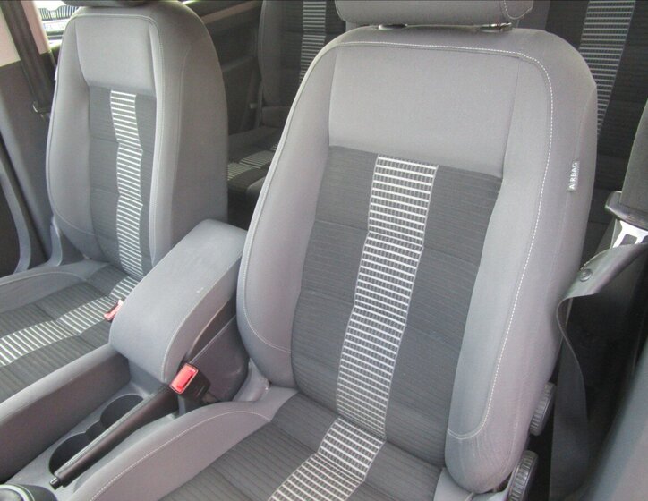 Volkswagen Touran 12