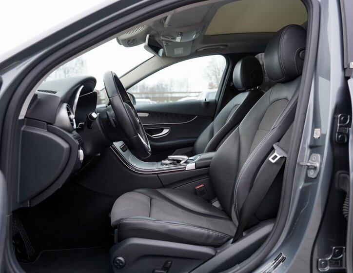 Mercedes-Benz Třídy C Sedan 2,0 l 143 kw