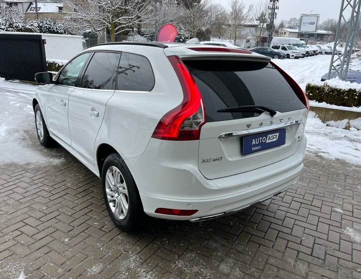 Volvo XC60 SUV 2,4 l 140 kw