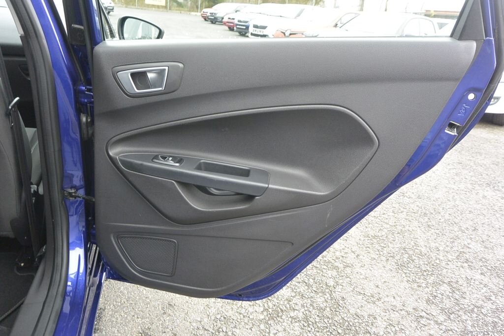 Ford Fiesta Hatchback 998,0 74 kw