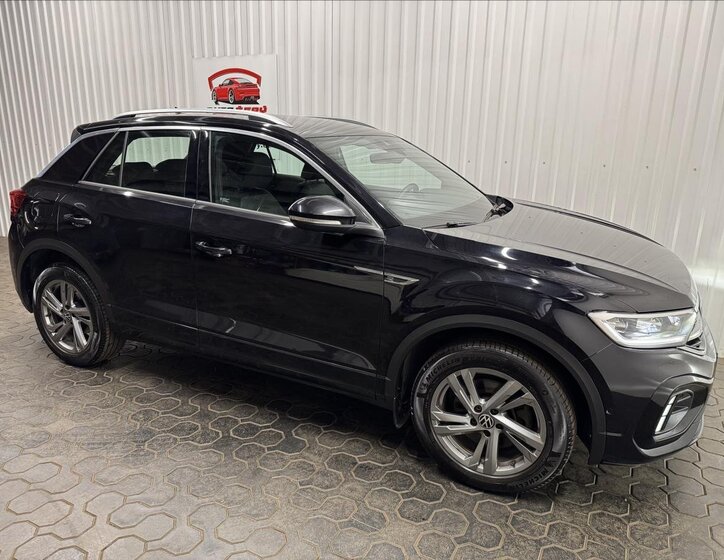 Volkswagen T-Roc SUV / Terénní 2,0 l 140 kw