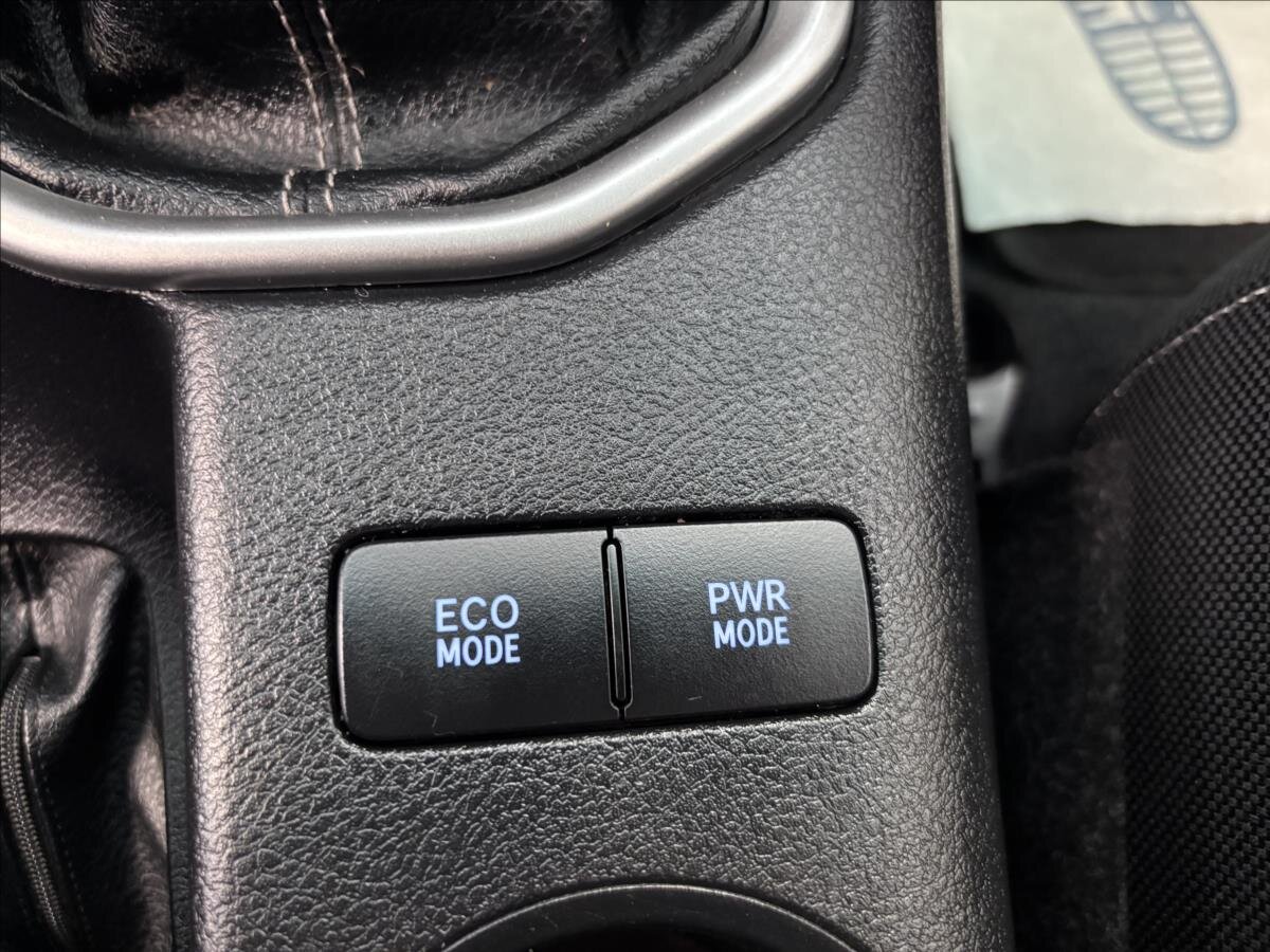 Toyota Hilux Pick-up 2,4 l 110 kw