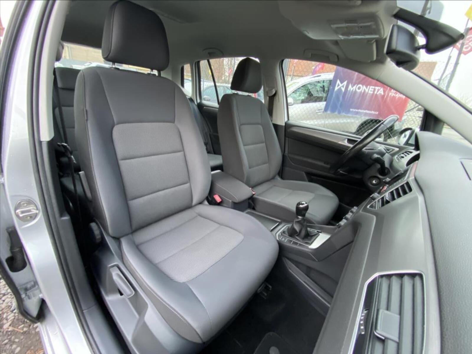 Volkswagen Golf Sportsvan 28