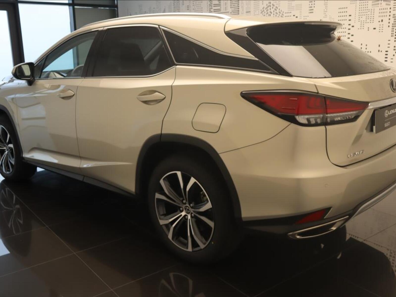 Lexus RX 300 7