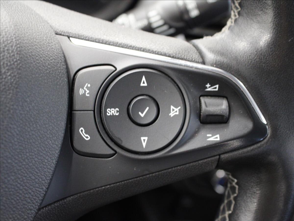 Opel Crossland X SUV / Terénní 1,2 l 61 kw