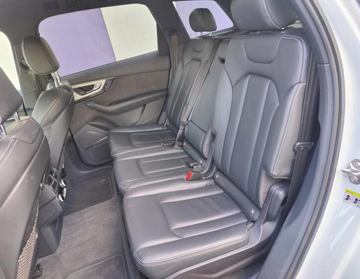 Audi Q7 18