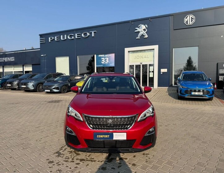 Peugeot 3008 SUV / Terénní 1,2 l 96 kw