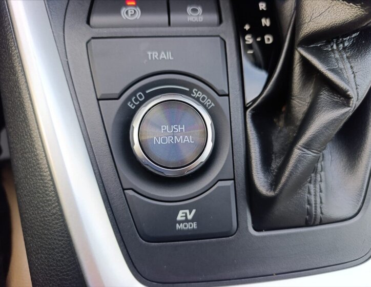 Toyota RAV4 SUV 2,5 l 131 kw