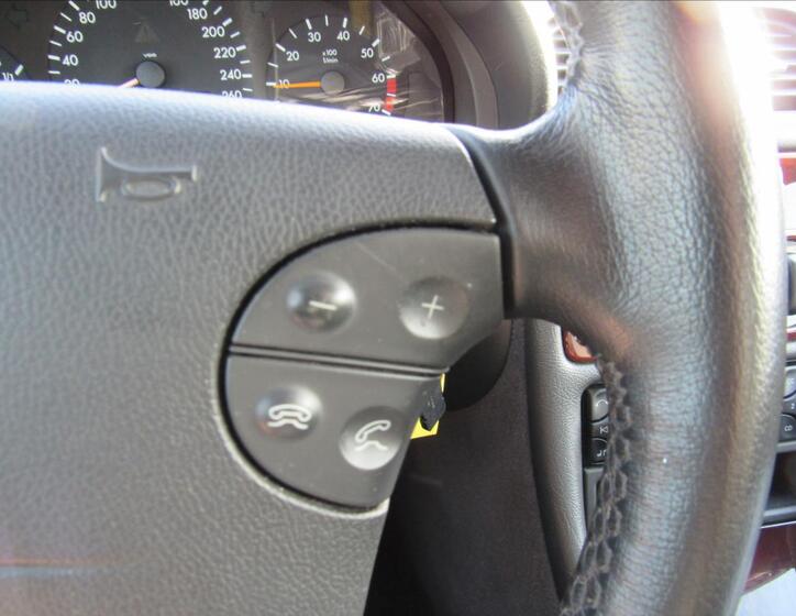 Mercedes-Benz CLK 21