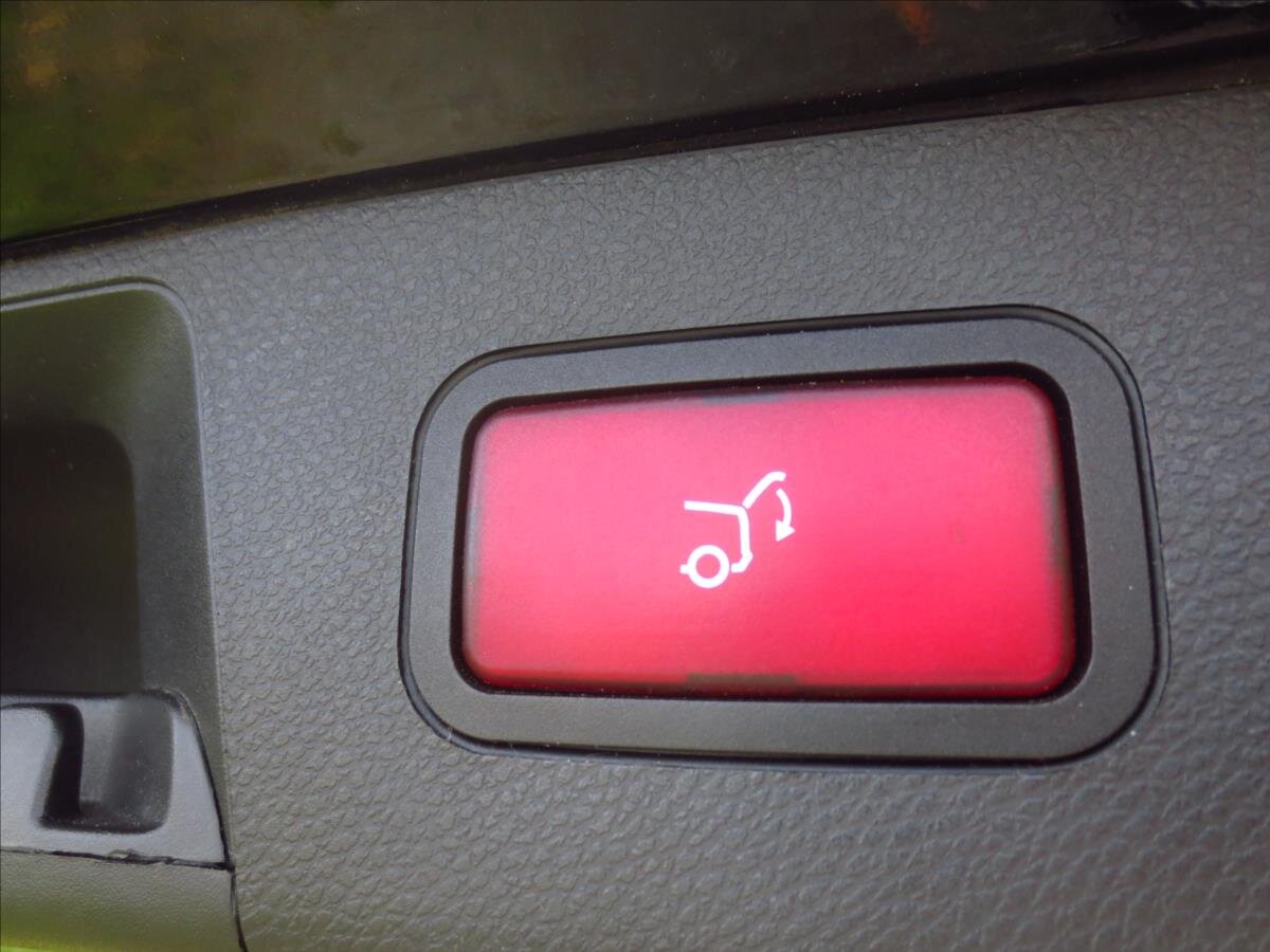 Mercedes-Benz Třídy C Kombi 6,2 l 336 kw