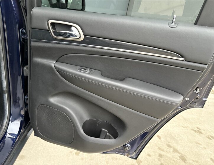 Jeep Grand Cherokee 22