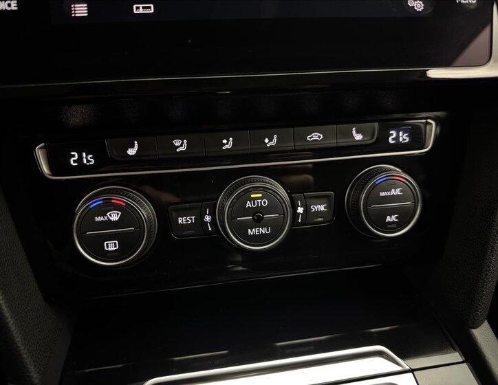 Volkswagen Passat 24