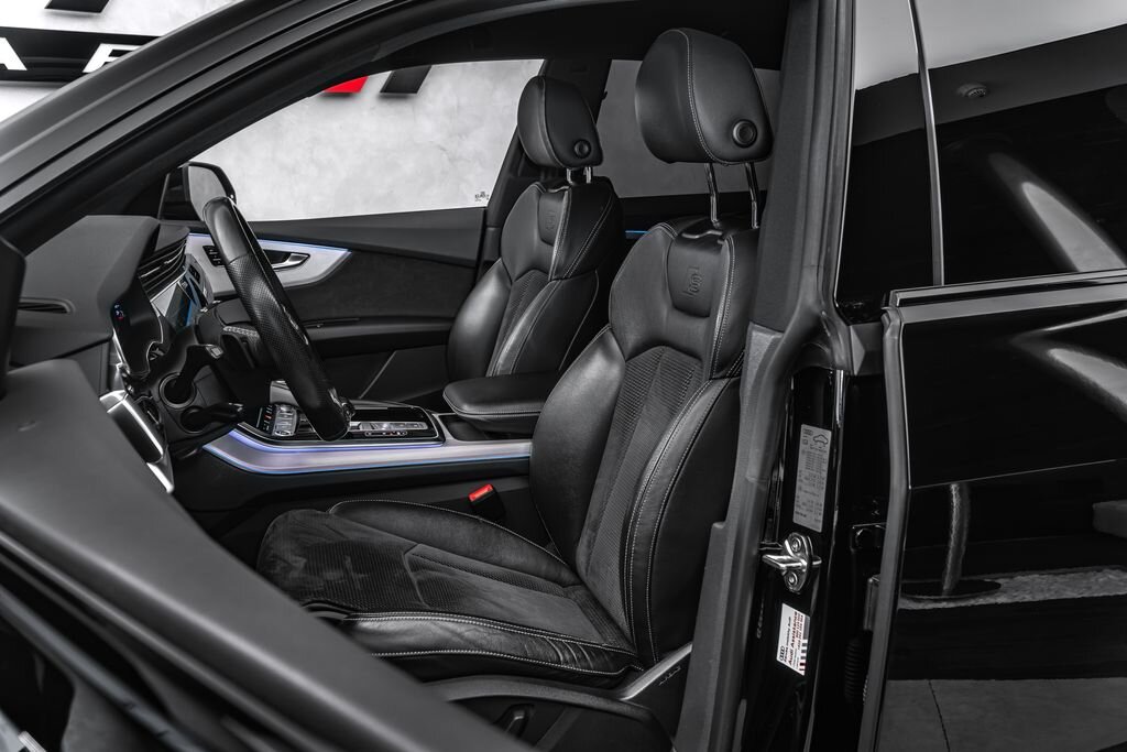 Audi Q8 SUV / Terénní 3,0 l 210 kw