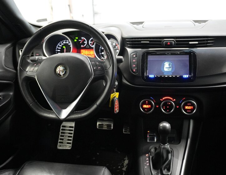 Alfa Romeo Giulietta Hatchback 0,0 177 kw