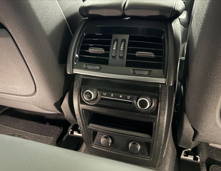 BMW X6 SUV 3,0 l 280 kw