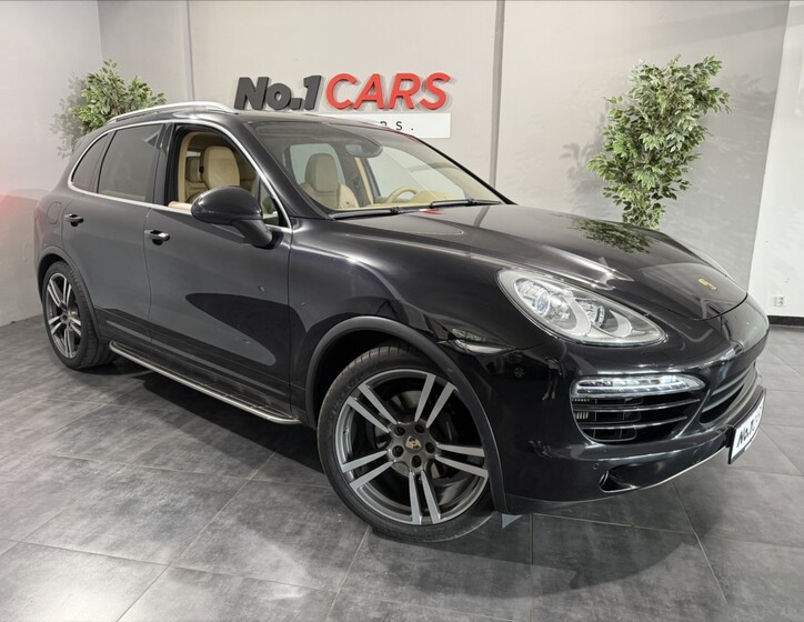 Porsche Cayenne 1