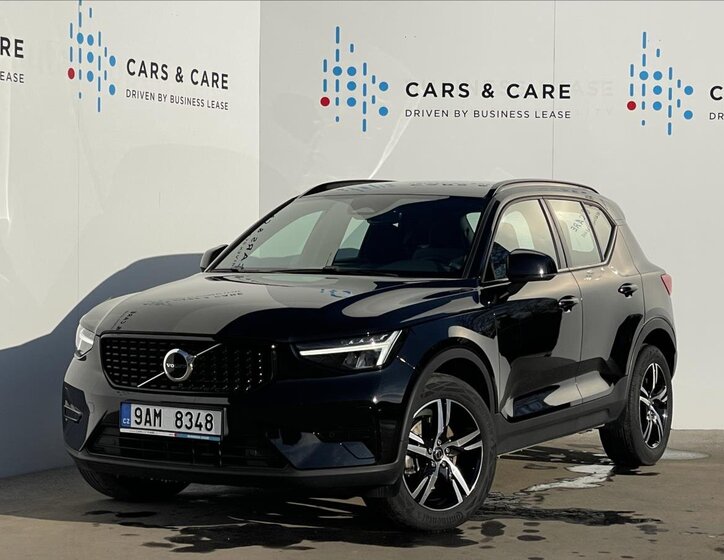 Volvo XC40 SUV / Terénní 2,0 l 145 kw