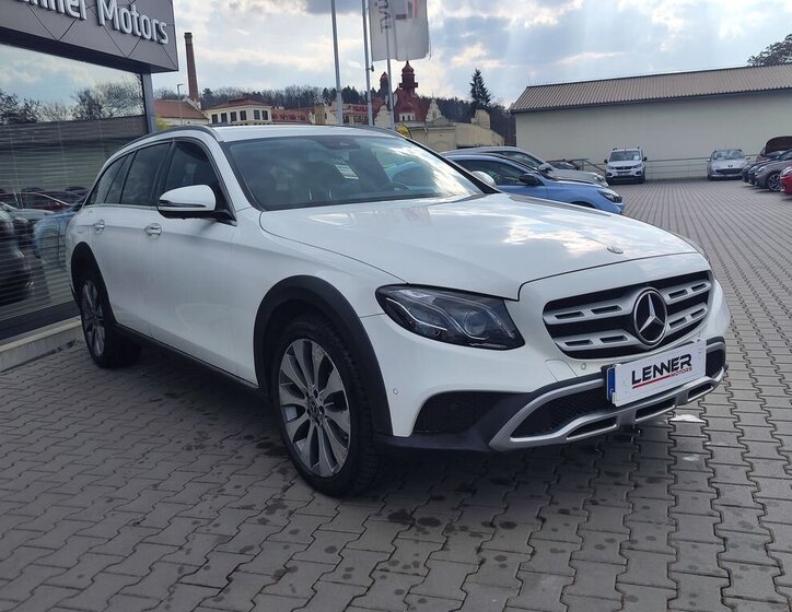 Mercedes-Benz Třídy E Kombi 2,0 l 143 kw