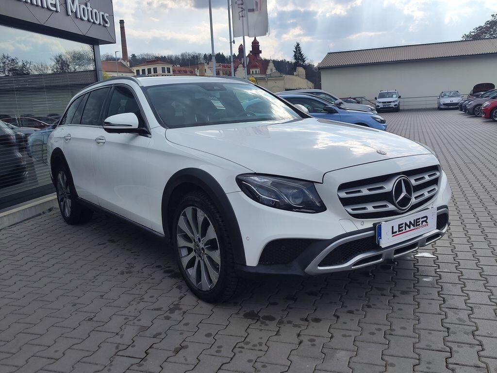 Mercedes-Benz Třídy E Kombi 2,0 l 143 kw