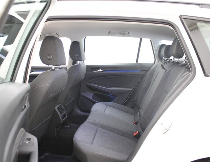 Volkswagen Golf Kombi 1,5 l 96 kw