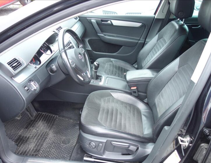 Volkswagen Passat 10